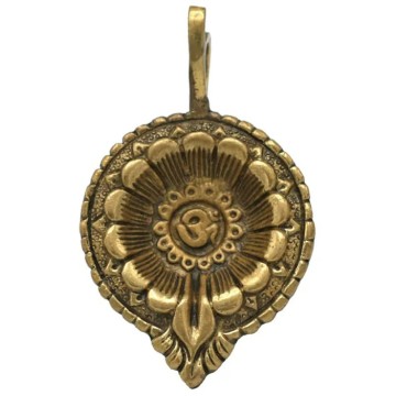 Orientálny svietnik Lotus