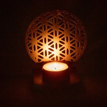 Orientálny svietnik Lotus