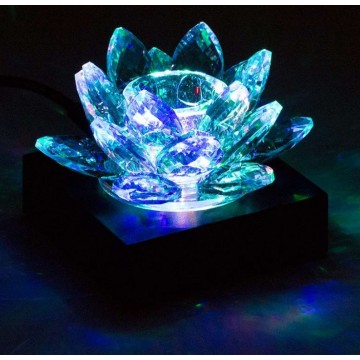 Orientálny svietnik Lotus