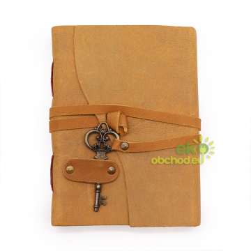 Olejovaný Kožený zápisník s kľúčom, 13x18cm