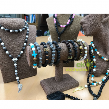 Boho náramok z Howlitu - Zlatá Hamsa