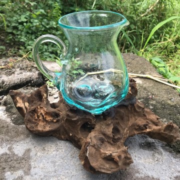 Roztavené sklo na dreve – karafa / džbán na víno