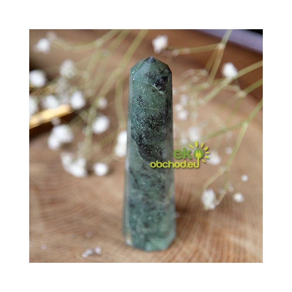 Avanturín zelený – obelisk